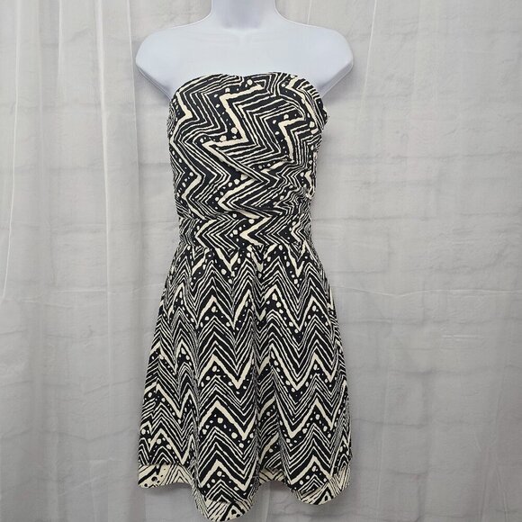 The Limited Black Cream Abstract Strapless Mini Dress Ruched Fit & Flare 2 - Picture 1 of 13